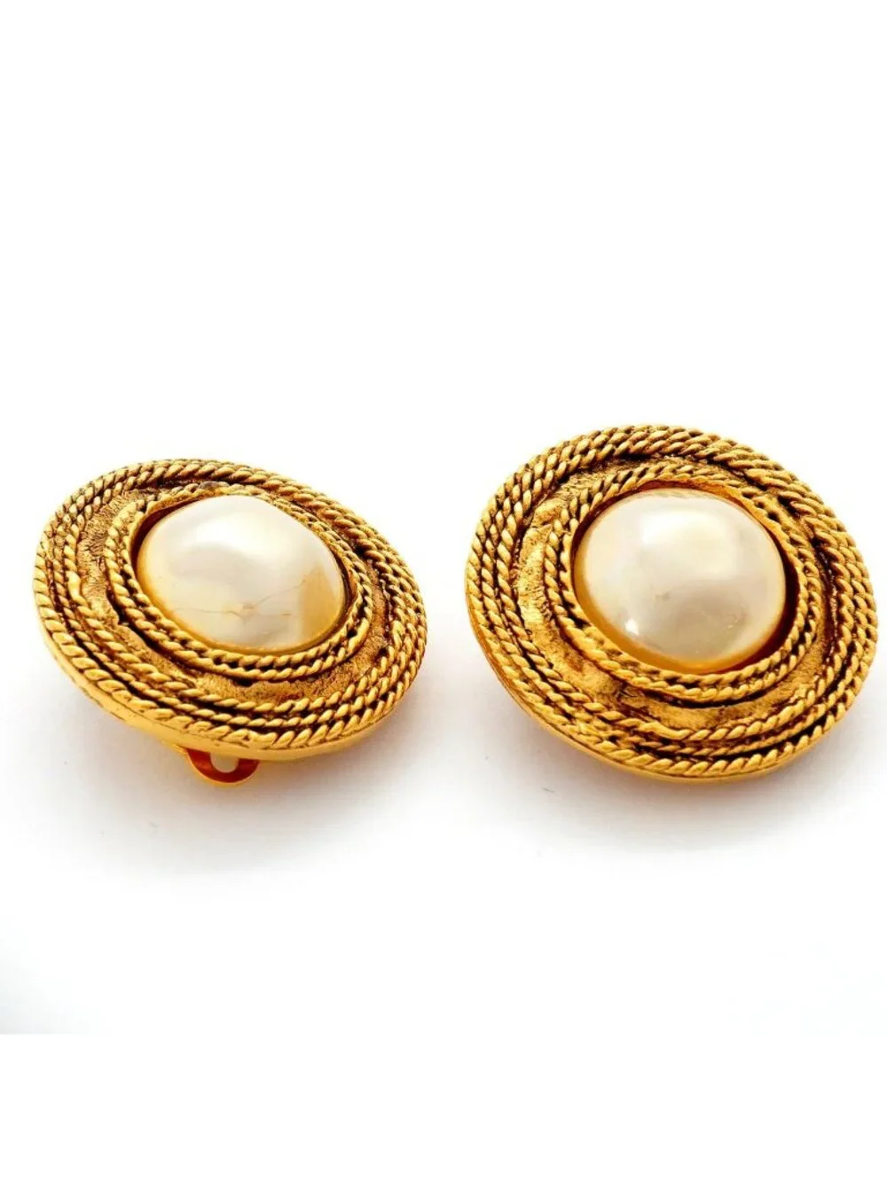Chanel Earrings Vintage Round Circle Gold Plated Faux Pearl